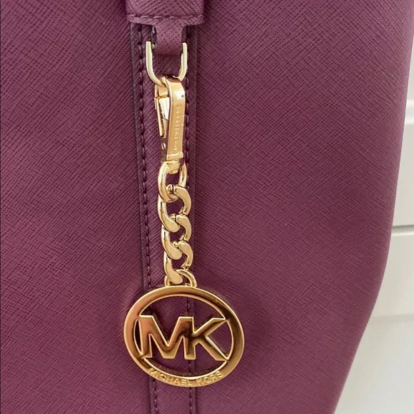 Michael Kors Red Leather Tote with Gold Charm - Picture 4 of 12